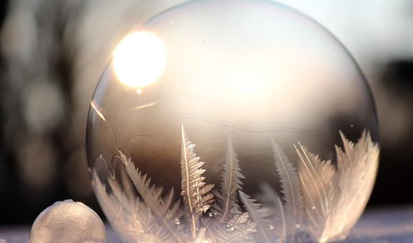 ice-soap-bubble