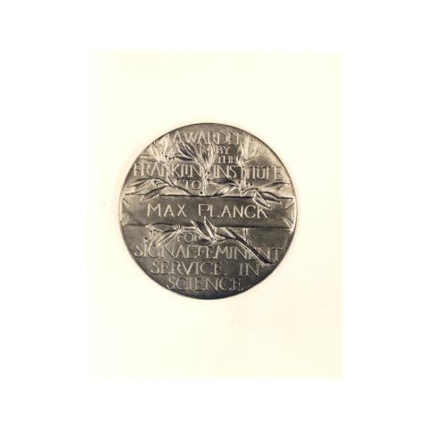 Photograph of the 1927 Franklin Medal (back)