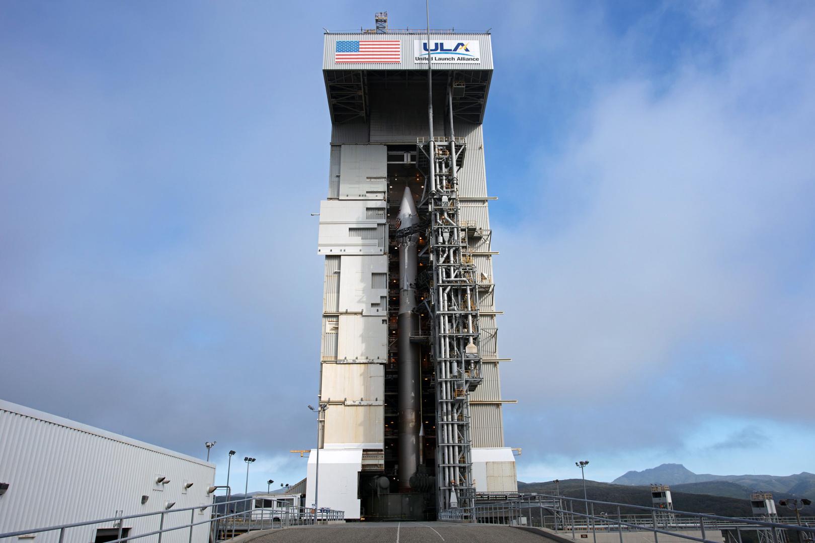 InSight’s Atlas V rocket sits inside of the Mobile Service Tower at Space Launch Complex 3 the day before launch. Photo: Jon Brack