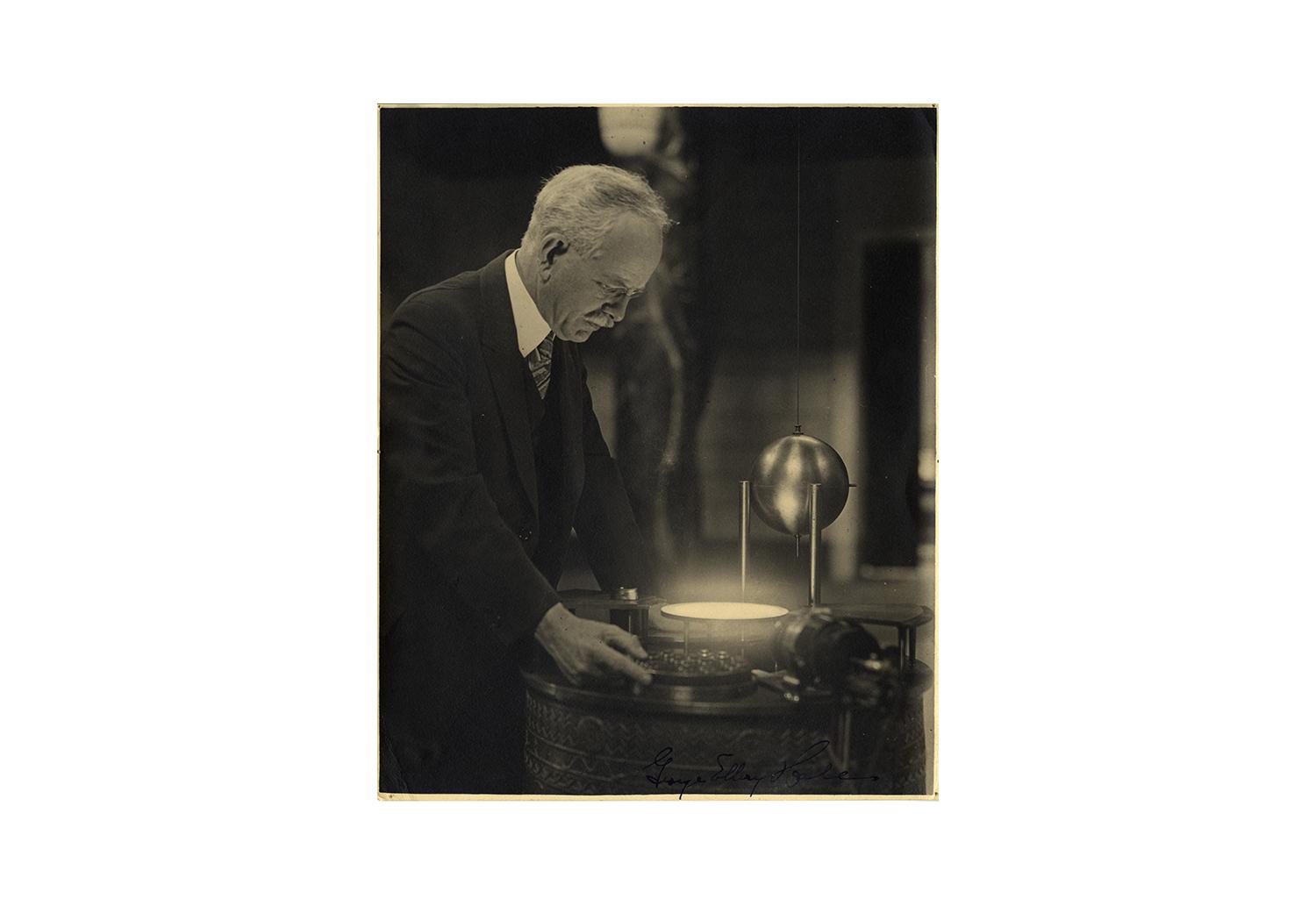Portrait photograph of George Ellery Hale