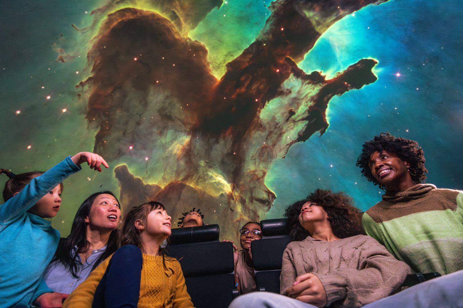 planetarium 1080 w
